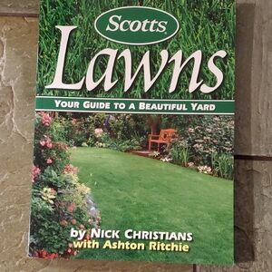 Scotts Lawns Guide Book
